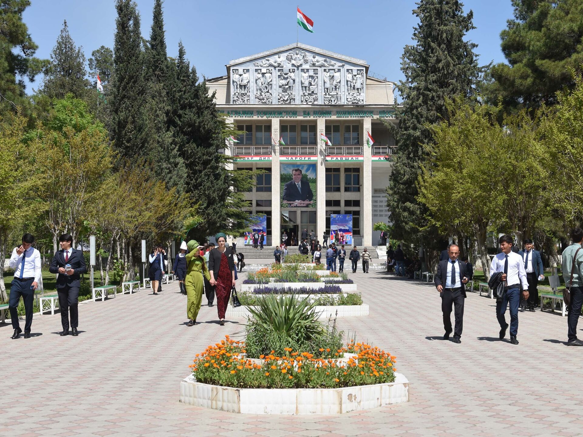 Таджикский аграрный университет имени Шириншох Шотемур