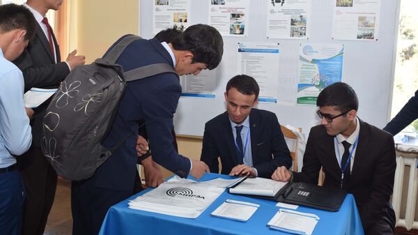 Международная выставка-ярмарка Российское образование Душанбе-2018 - Sputnik Таджикистан