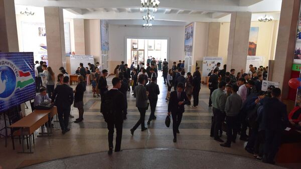 Международная выставка-ярмарка Российское образование: Душанбе - Sputnik Таджикистан