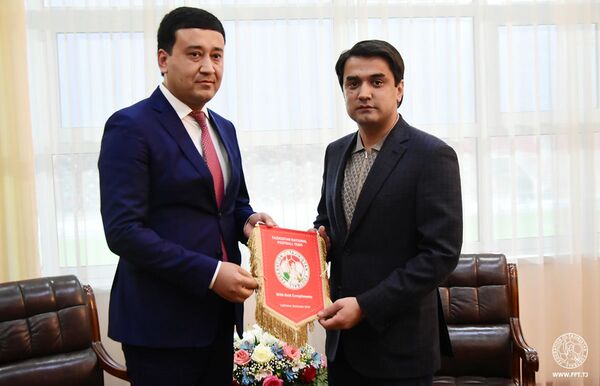 Федерация футбола Таджикистана и Ассоциация футбола Узбекистана договорились о сотрудничестве Федерация футбола Таджикистана и Ассоциация футбола Узбекистана договорились о сотрудничестве - Sputnik Тоҷикистон