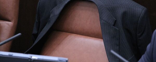 Пиджак на кресле - Sputnik Тоҷикистон