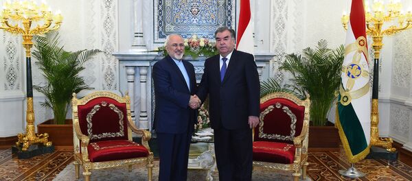 Раҳмон ба Эрон: сиёсати мо меъёрҳои духӯя надорад - Sputnik Тоҷикистон