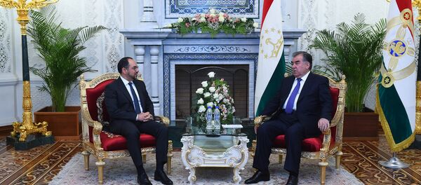 Эмомали Рахмон и глава МИД Афганистана Эмомали Рахмон и глава МИД Афганистана - Sputnik Таджикистан