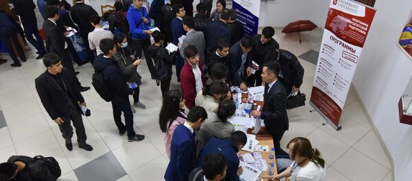 Образовательная выставка университетов Казахстана в Душанбе Образовательная выставка университетов Казахстана в Душанбе - Sputnik Таджикистан