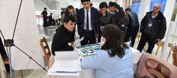 Образовательная выставка университетов Казахстана в Душанбе - Sputnik Тоҷикистон