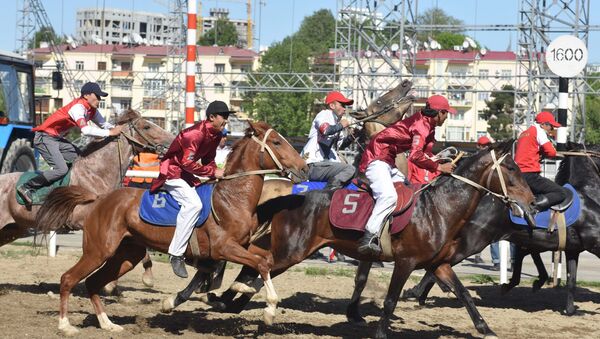 Скачки в Душанбе - Sputnik Таджикистан