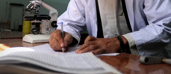 Врач за работой - Sputnik Таджикистан