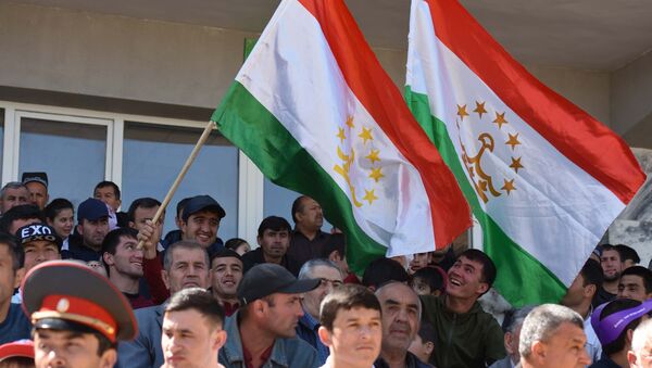 Зрители на стадионе, архивное фото - Sputnik Таджикистан