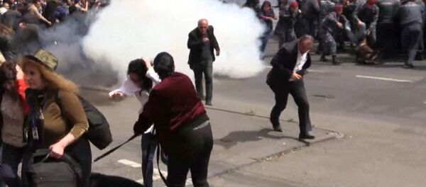 Разгон митинга в Ереване Разгон митинга в Ереване - Sputnik Таджикистан