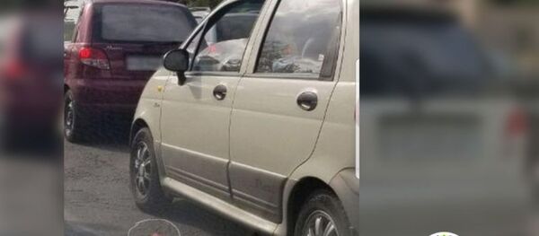 Мусор на дороге в Ташкенте Мусор на дороге в Ташкенте - Sputnik Таджикистан