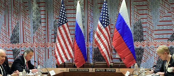 Флаги США и России - Sputnik Таджикистан