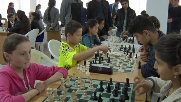 Таджикские шахматисты состязались в Кулябе - Sputnik Таджикистан