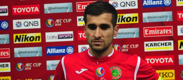 Капитан команды Истиклола Фатхулло Фатхуллоев, архивное фото - Sputnik Таджикистан