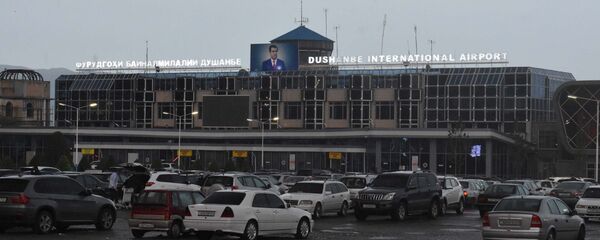 Аэропорт в Душанбе, архивное фото - Sputnik Тоҷикистон