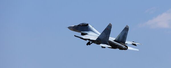 Многоцелевой истребитель Су-30, архивное фото Многоцелевой истребитель Су-30, архивное фото - Sputnik Таджикистан