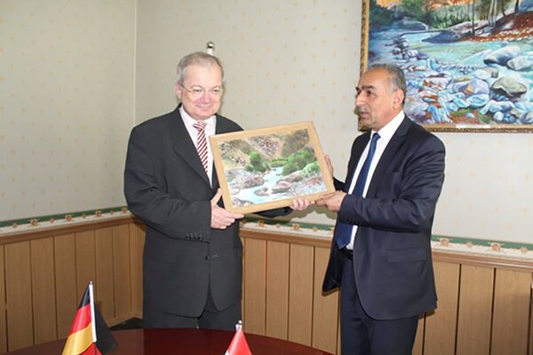 Встреча министра культуры с новым послом Германии в РТ - Sputnik Тоҷикистон