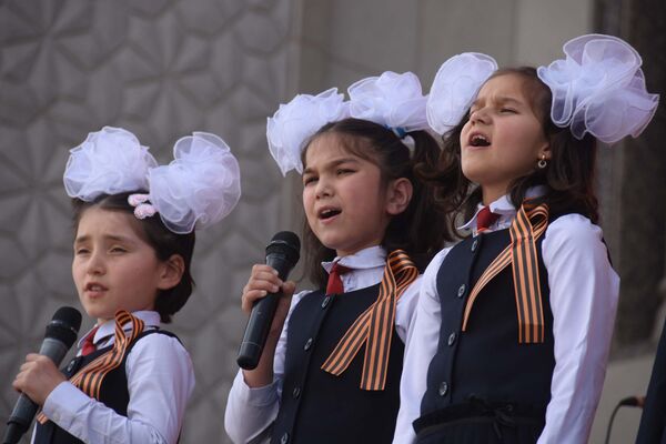 Концерт ветеранам ВОВ - Sputnik Таджикистан