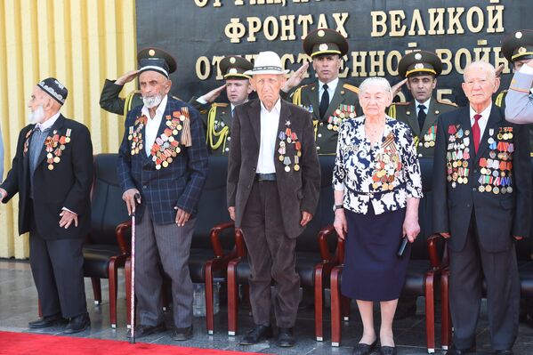 Парад Победы 9 мая в Душанбе - Sputnik Таджикистан