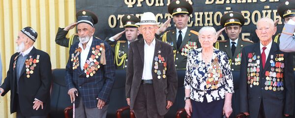 Парад Победы 9 мая в Душанбе - Sputnik Таджикистан
