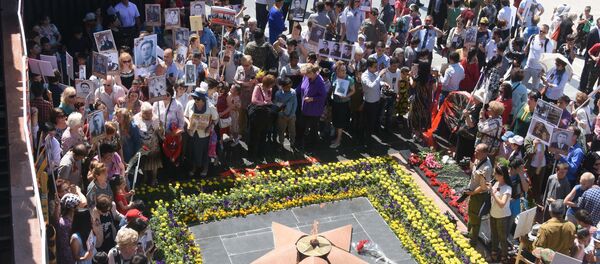 Акция Бессмертный полк в Душанбе Акция Бессмертный полк в Душанбе - Sputnik Таджикистан