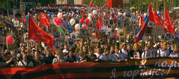 Акция Бессмертный полк в Москве и других городах - Sputnik Таджикистан