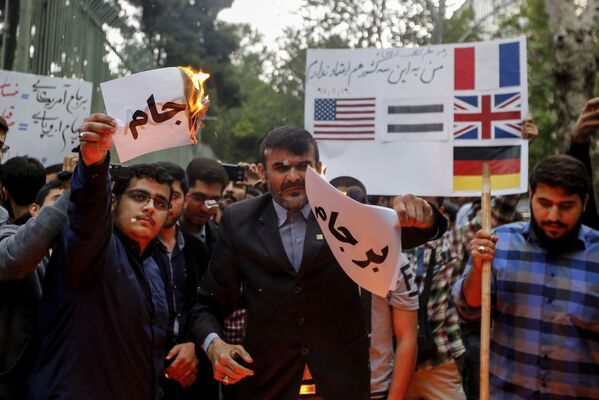 Протесты в Тегеране, Иран - Sputnik Таджикистан