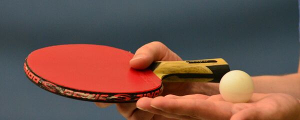 Теннисная рокетка, архивное фото Теннисная рокетка, архивное фото - Sputnik Тоҷикистон