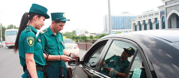 В Ташкенте появились две девушки, работающие инспекторами дорожно-патрульной службы. В Ташкенте появились две девушки, работающие инспекторами дорожно-патрульной службы. - Sputnik Таджикистан