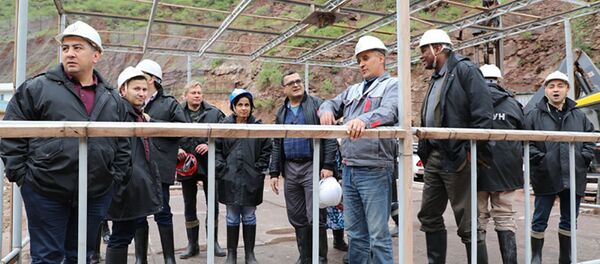 Представители Международного волютного фонда в Рогуне - Sputnik Тоҷикистон