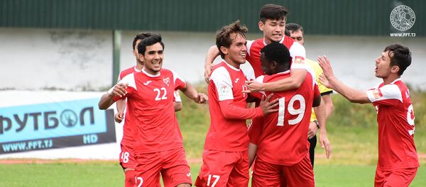 Футболисты, архивное фото - Sputnik Таджикистан