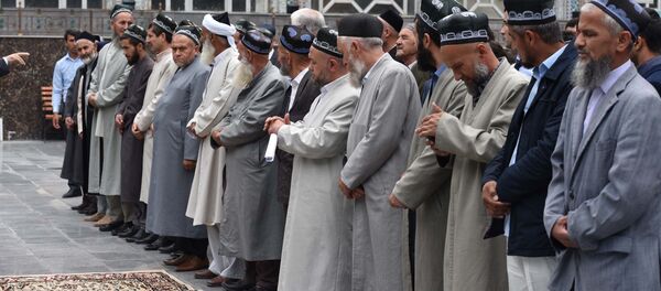 Похороны Бозора Собира - Sputnik Таджикистан