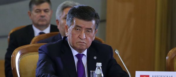 Президент Киргизии Сооронбай Жээнбеков Президент Киргизии Сооронбай Жээнбеков - Sputnik Тоҷикистон