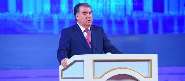 Президент Таджикистана Эмомали Рахмон Президент Таджикистана Эмомали Рахмон - Sputnik Таджикистан
