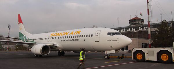 Самолёт компании Сомон Эйр, архивное фото - Sputnik Тоҷикистон