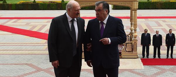 Президент Беларуси Александр Лукашенко и президент Таджикистана Эмомали Рахмон - Sputnik Таджикистан