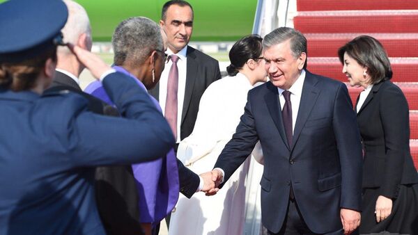 Президент Шавкат Мирзиёев прибыл в Вашингтон - Sputnik Таджикистан