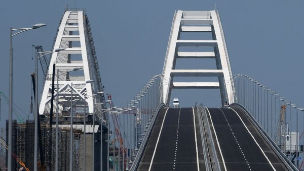 Открытие автомобильной части Крымского моста - Sputnik Таджикистан