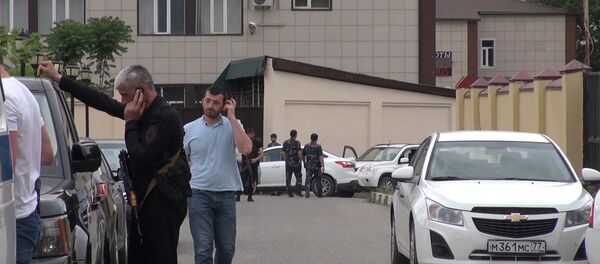 Нападение боевиков на церковь в Грозном Нападение боевиков на церковь в Грозном - Sputnik Таджикистан