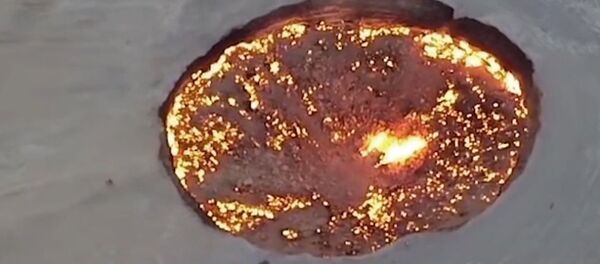 Огонь в газовом кратере в Туркменистане не гаснет с 1971 года - Sputnik Таджикистан