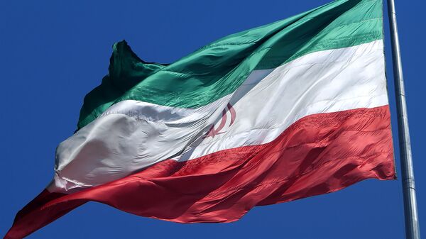 Флаг Ирана - Sputnik Тоҷикистон