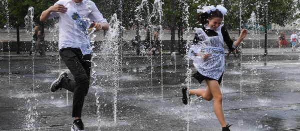 Празднование последнего звонка - Sputnik Тоҷикистон