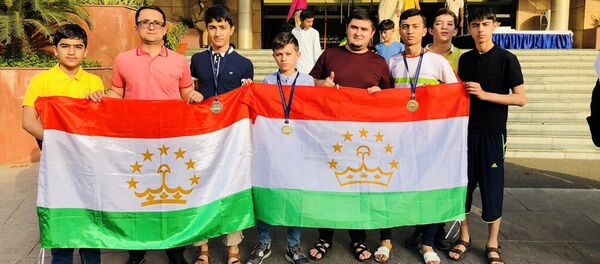Таджикские школьники на олимпиаде в Индии Таджикские школьники на олимпиаде в Индии - Sputnik Таджикистан