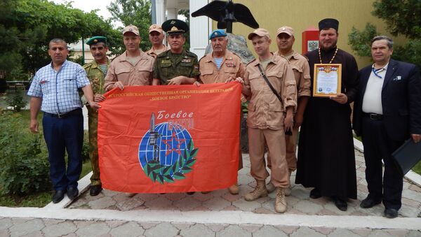 Военнослужащие 201-й РВБ отметили 100-летний юбилей Дня пограничника - Sputnik Таджикистан