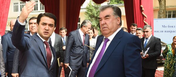 Рустам Эмомали и Эмомли Рахмон открыли строительство новой школы - Sputnik Тоҷикистон