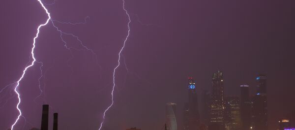 Гроза в Москве, архивное фото - Sputnik Таджикистан