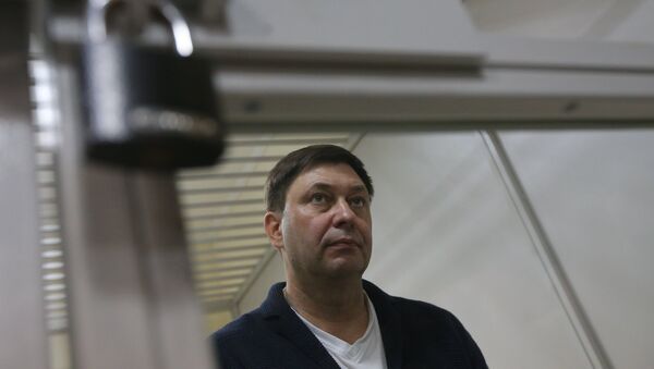 Рассмотрение апелляции по делу журналиста К. Вышинского - Sputnik Таджикистан