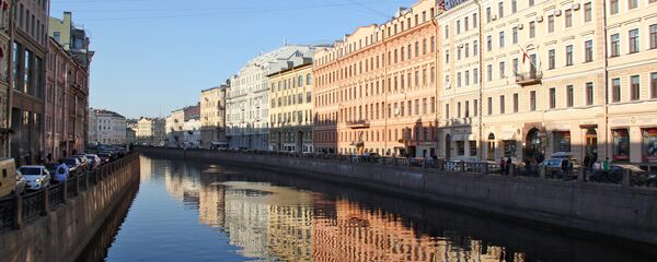 Невский проспект: Набережная реки Мойки со стороны Невского проспекта. Санкт-Петербург Невский проспект: Набережная реки Мойки со стороны Невского проспекта. Санкт-Петербург - Sputnik Таджикистан