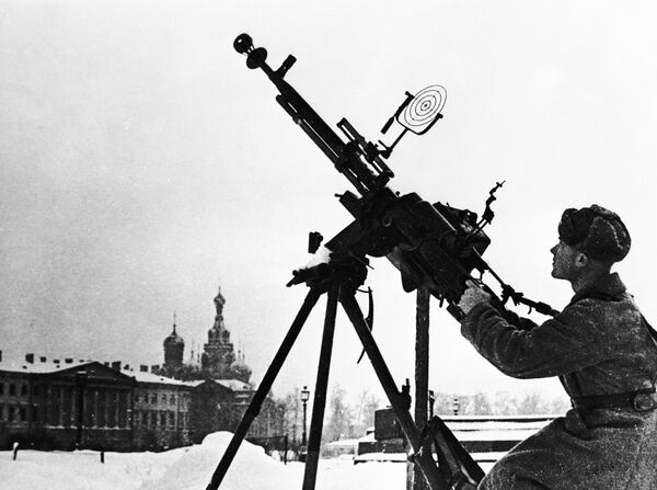 Солдат в Ленинграде. архивное фото - Sputnik Таджикистан