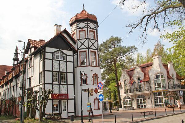 На одной из улиц курортного Светлогорска - Sputnik Таджикистан