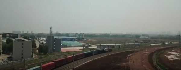 Запущен первый товарный поезд из Китая в страны Центральной Азии Запущен первый товарный поезд из Китая в страны Центральной Азии - Sputnik Тоҷикистон